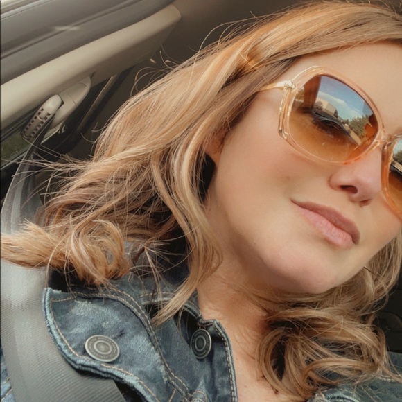 Meet your Posher, Ashley - Picture 1 of 1